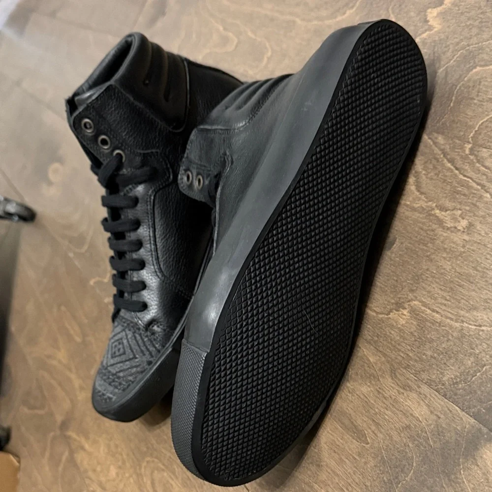 Black High-Top Men's Sneakers
